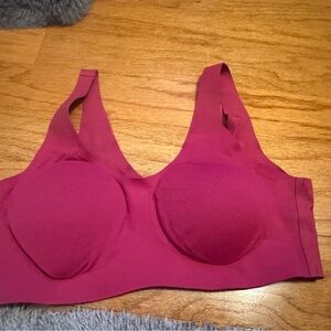 LIKE NEW KNIX luxe lift pullover bra in cerise size M